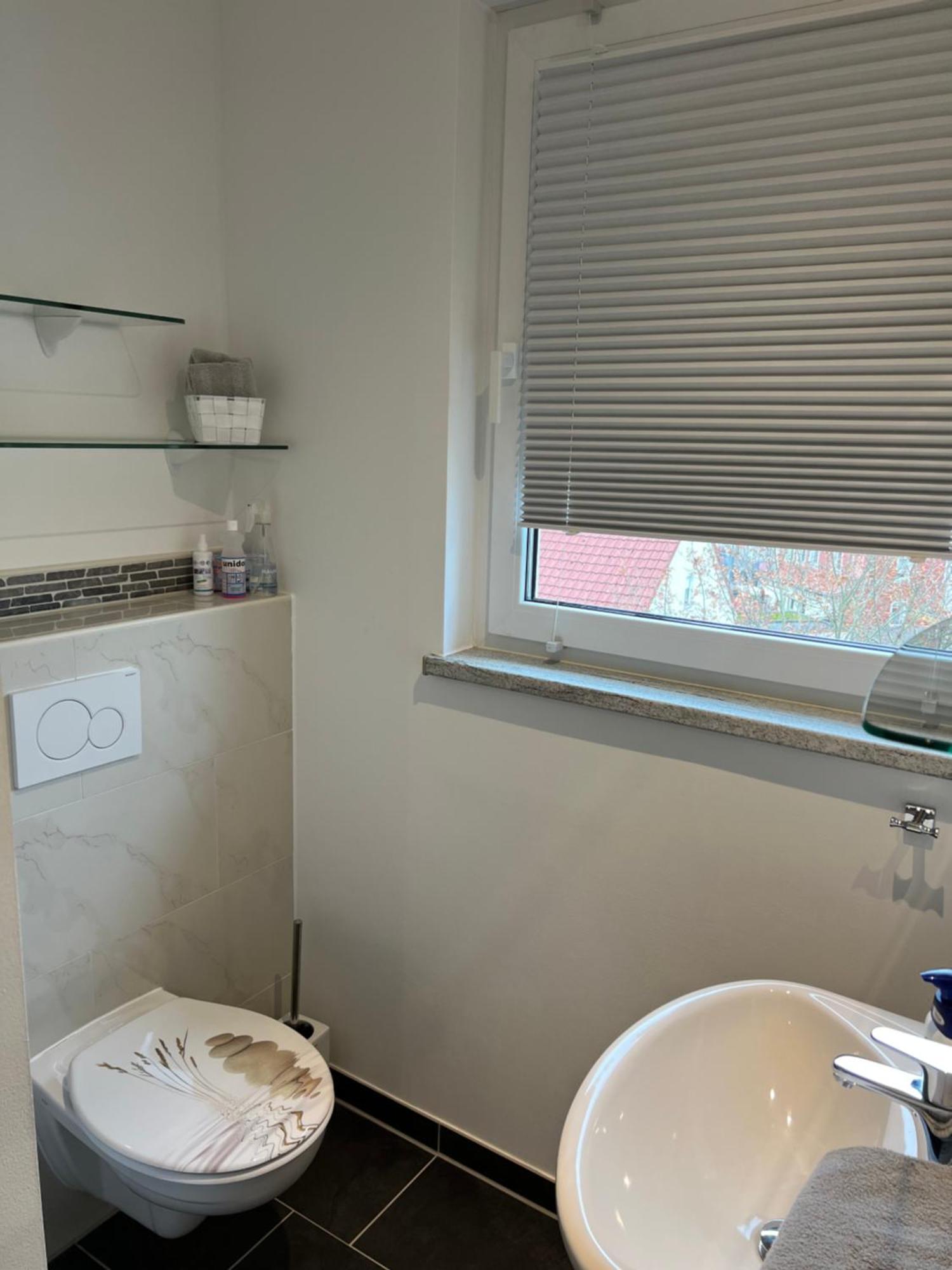 35 Qm Fuer 2 Personen,ganze Unterkunft, Gemuetlich Zentral Gelegen Apartment *