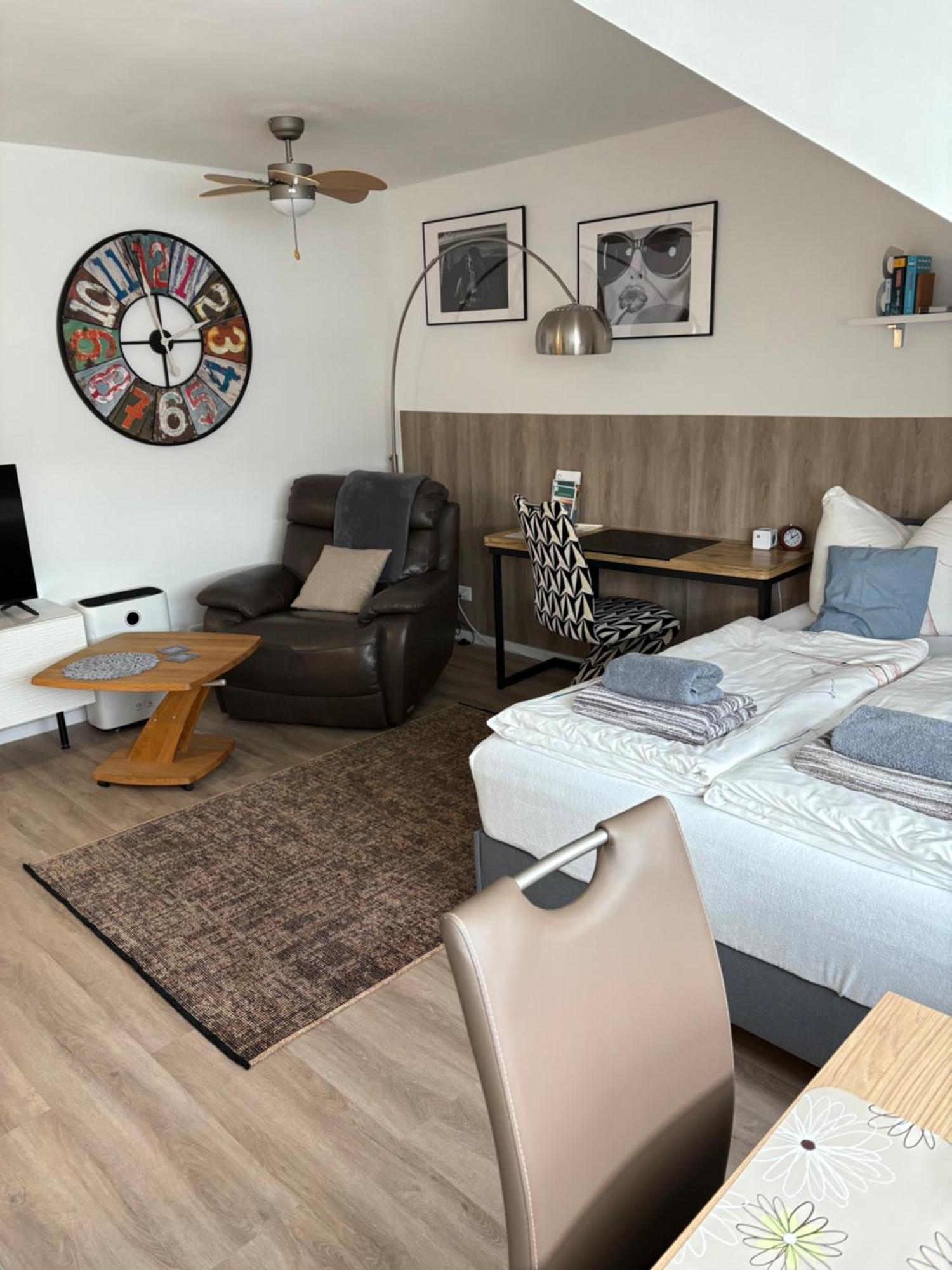 Apartment 35 Qm Fuer 2 Personen,ganze Unterkunft, Gemuetlich Zentral Gelegen Fuerth
