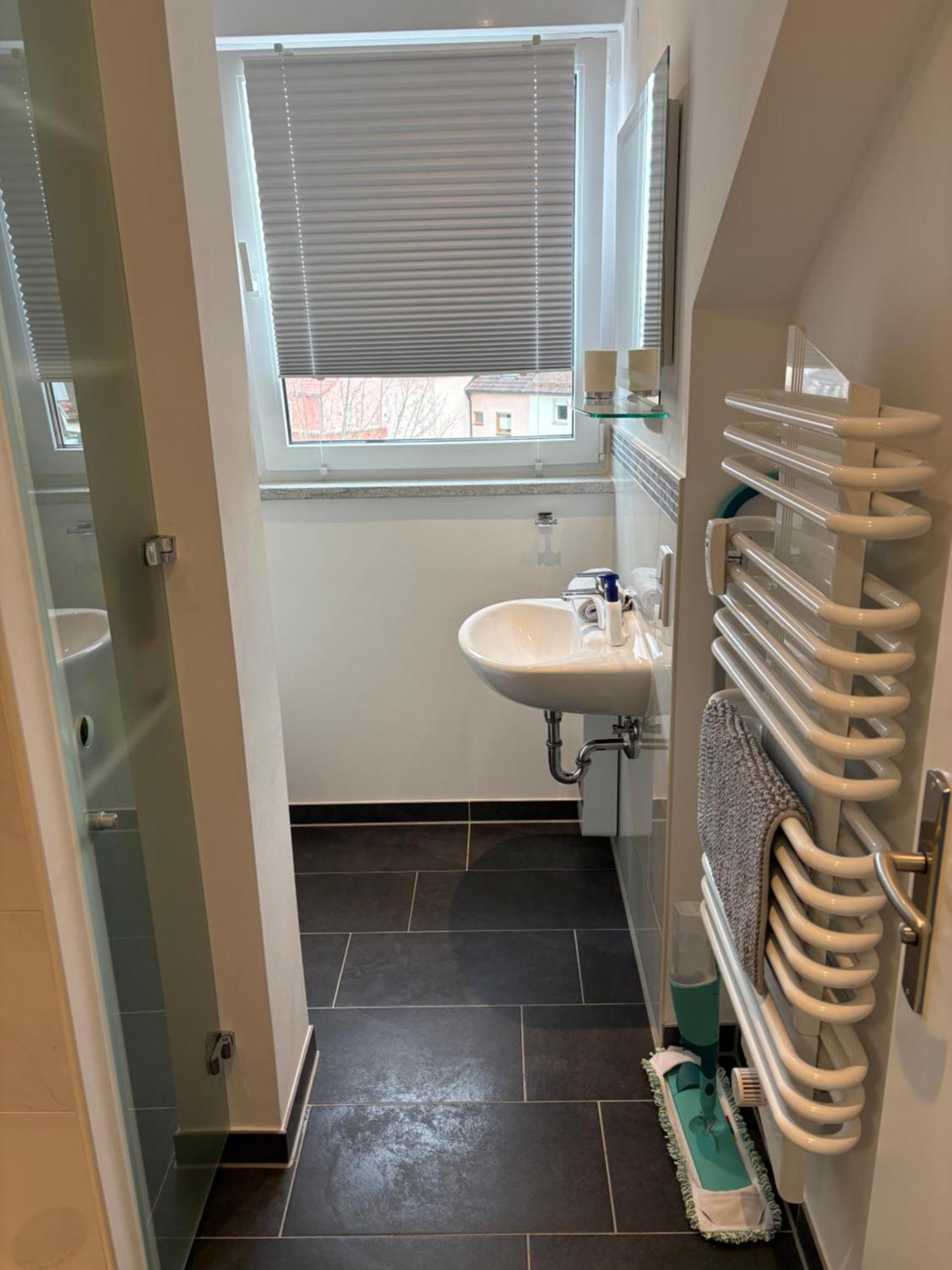 35 Qm Fuer 2 Personen,ganze Unterkunft, Gemuetlich Zentral Gelegen * Fuerth